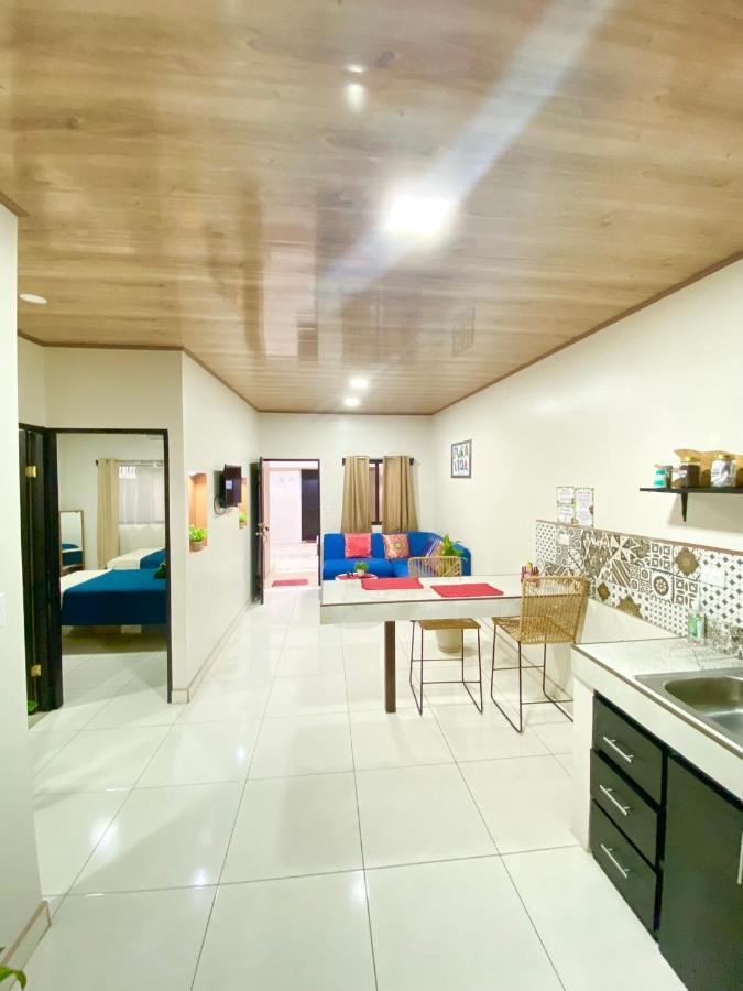 Pura Vida Apartment. 5 Min From Airport Alajuela Luaran gambar