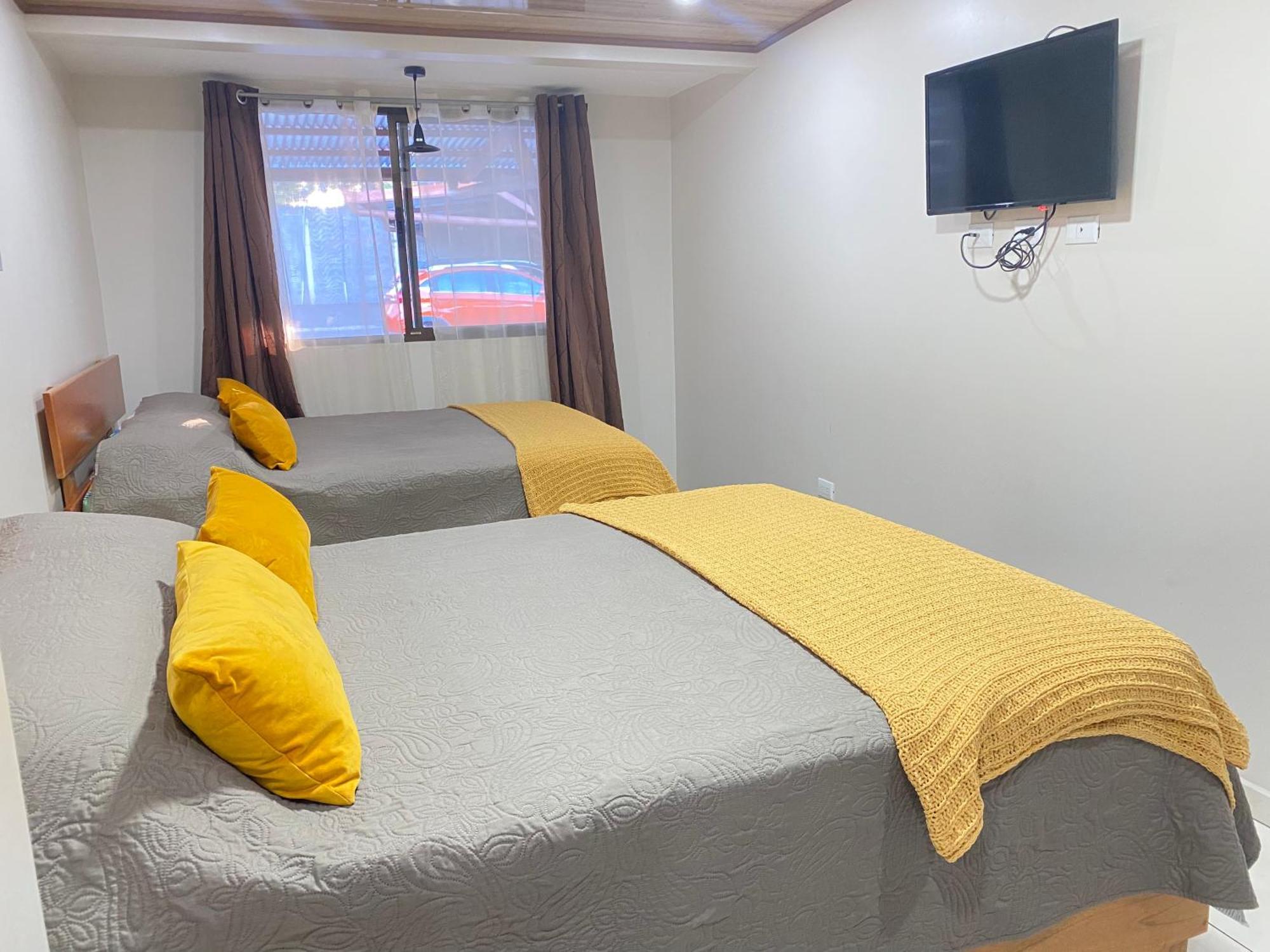 Pura Vida Apartment. 5 Min From Airport Alajuela Luaran gambar