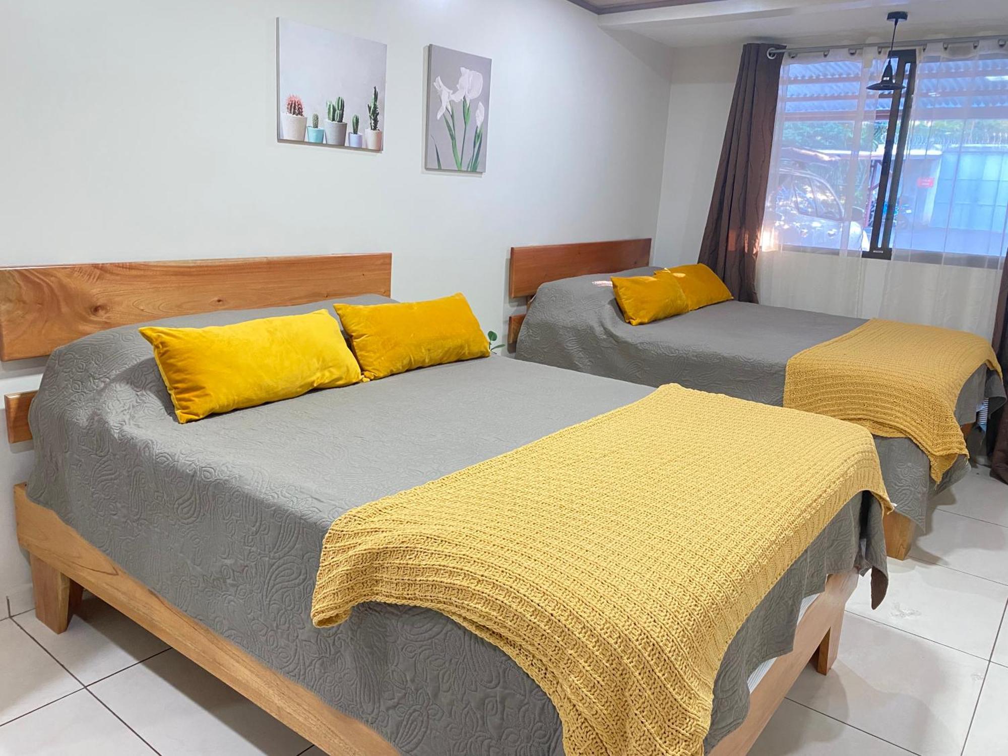 Pura Vida Apartment. 5 Min From Airport Alajuela Luaran gambar